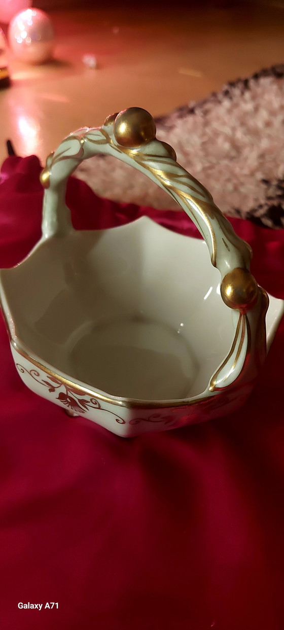 Image 1 of Petite Corbeille En Porcelaine De Limoges Années 30/40