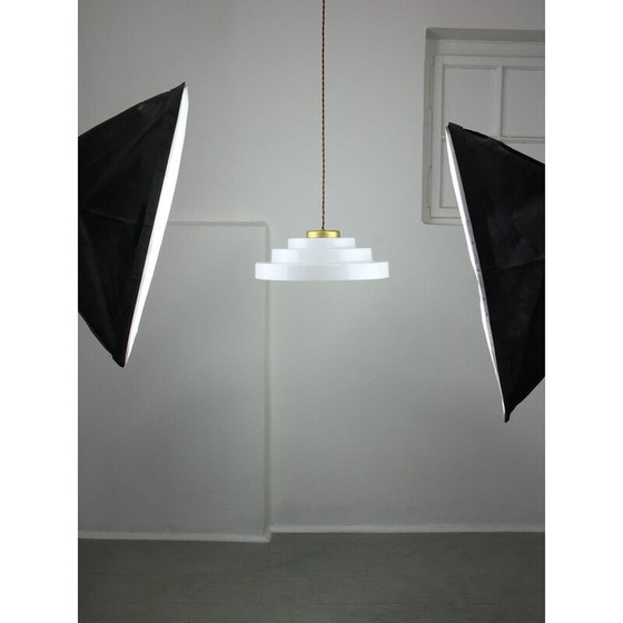 Image 1 of Lampe suspendue vintage Cascade en laiton et plexiglas
