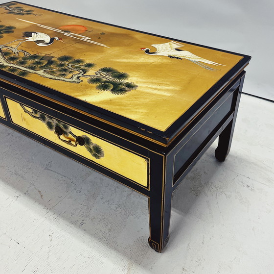 Image 1 of Table basse chinoise en or