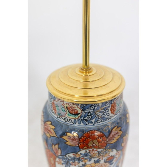 Image 1 of Paire de lampes vintage en porcelaine Imari et bronze doré décorées de fleurs, France 1880