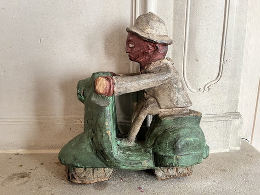 Statue coloniale vintage en bois