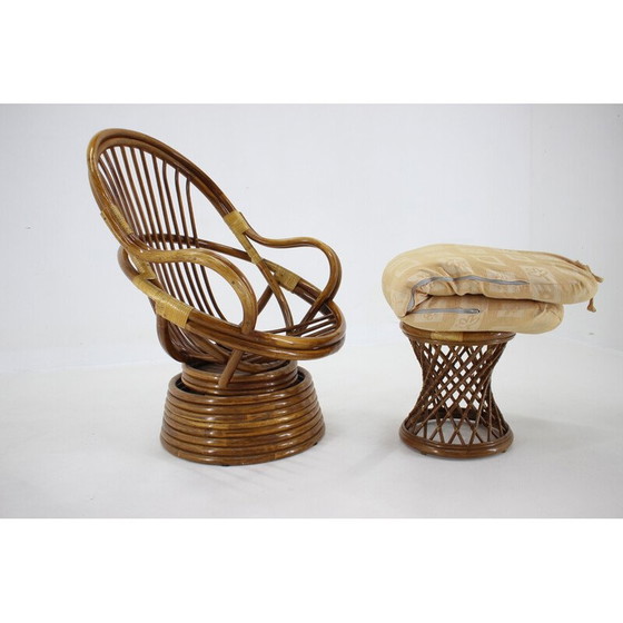 Image 1 of Fauteuil vintage avec tabouret en rotin, Europe 1980