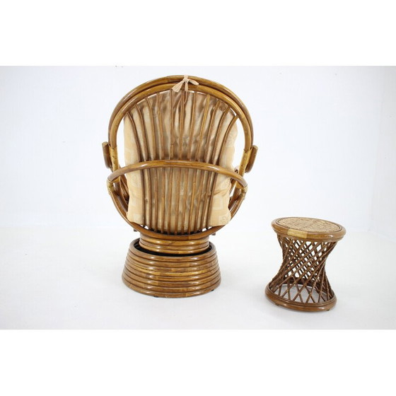 Image 1 of Fauteuil vintage avec tabouret en rotin, Europe 1980