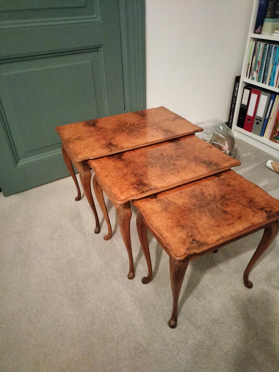 Image 1 of 3X Tables d'appoint Queen Anne (Set)