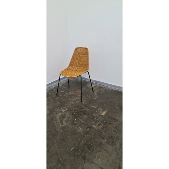 Image 1 of Chaises empilables en osier vintage, années 1950