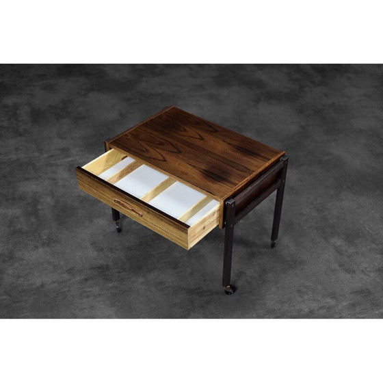 Image 1 of Table d'appoint vintage danoise en bois de rose avec panier en osier, 1960s