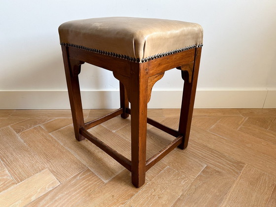 Image 1 of Ottoman Vintage Dutch Art Deco en bois avec siège en cuir