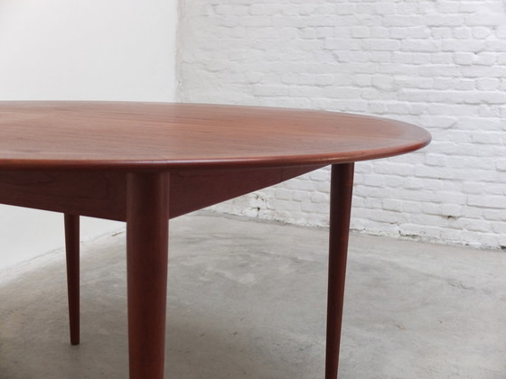 Image 1 of Xl Round Extendable Dining Table By Grete Jalk For P. Jeppesen, 1960S