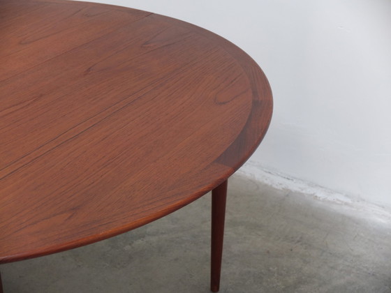 Image 1 of Xl Round Extendable Dining Table By Grete Jalk For P. Jeppesen, 1960S