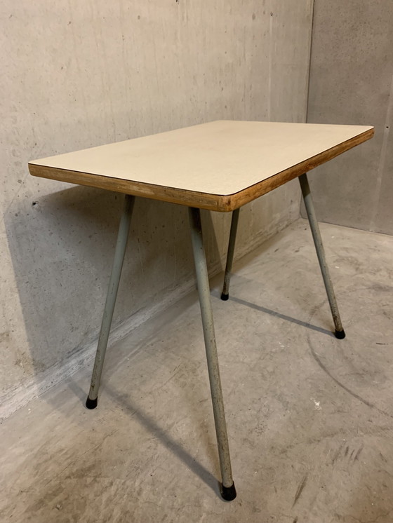 Image 1 of Table d'appoint ou de chantier mignonne de Marko