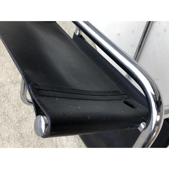 Image 1 of Fauteuil vintage en tube et cuir par Marcel Breuer