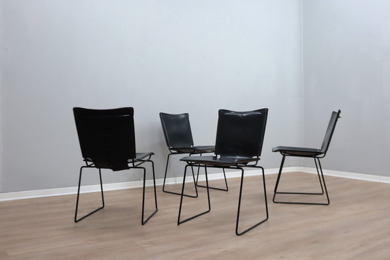 Image 1 of Chaises empilables en cuir par Toyoda Hiroyuki pour Icf 1980S, ensemble de 4