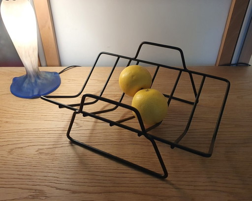 Bol à fruits vintage en métal avec fil métallique noir