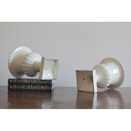 Image 1 of Paire de vases vintage en céramique laquée blanche de Capuani Este, Italie 1900