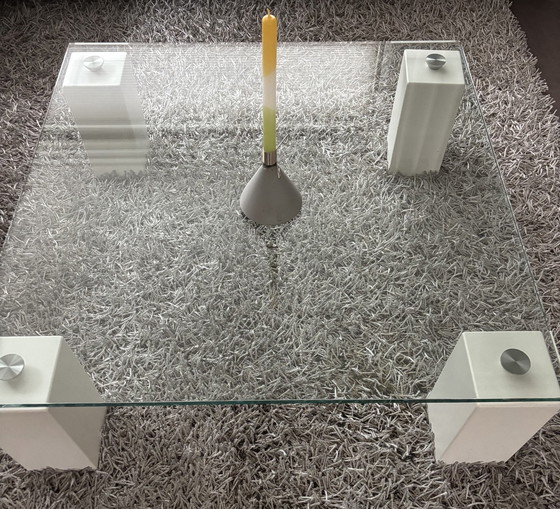 Image 1 of Tables en verre à pieds droits