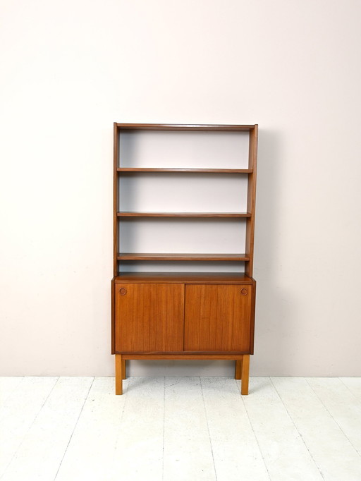 Bibliothèque scandinave avec armoire