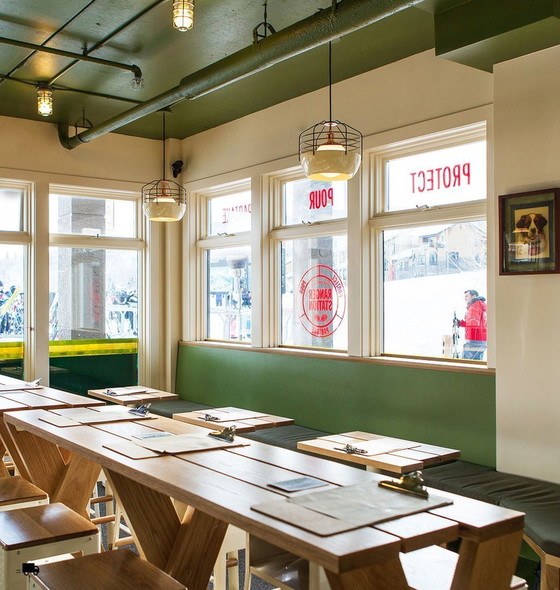 Image 1 of Roll & Hill Bluff City Cream Brown 14 Inch New In Box