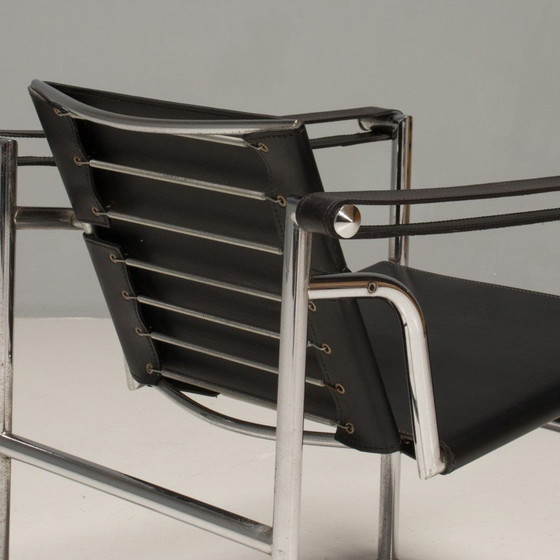 Image 1 of Fauteuil vintage en acier par Le Corbusier, Pierre Jeanneret et Charlotte Perriand pour Cassina, 1965
