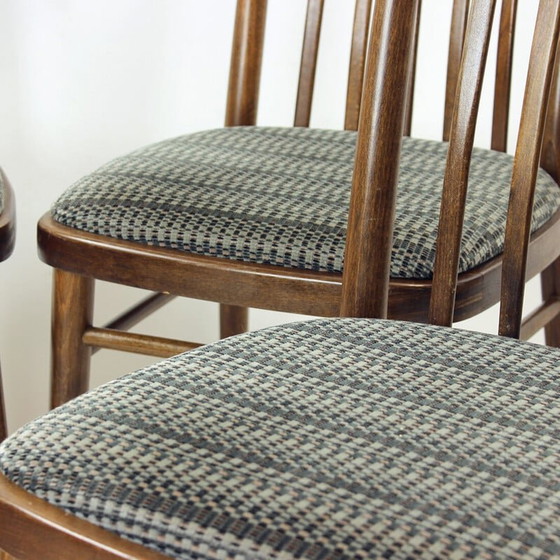Image 1 of Ensemble de 4 chaises de salle à manger vintage en bois de chêne foncé par Ton, Tchécoslovaquie années 1960