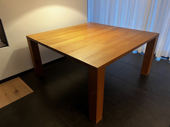 Image 1 of Table de salle à manger carrée