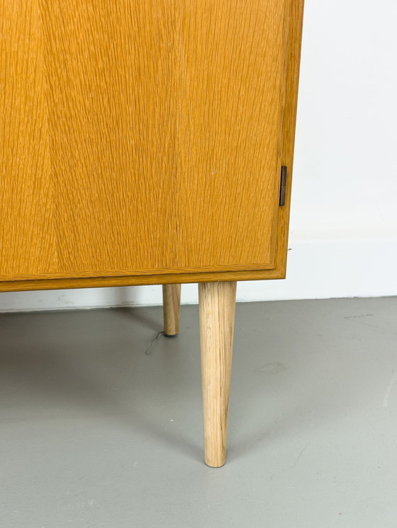 Image 1 of Cabinet Danois En Chêne Par Børge Mogensen Pour Søborg Møbelfabrik, 1960S