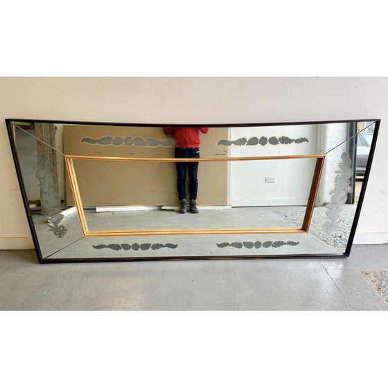 Image 1 of Miroir mural vintage avec bord supérieur concave