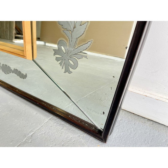 Image 1 of Miroir mural vintage avec bord supérieur concave