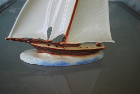 Image 1 of Voilier en porcelaine de l'artiste Ditmar Urbach 1935