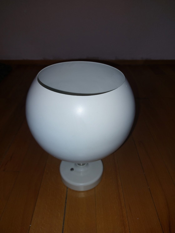 Image 1 of Lampe Boule Rotative En Métal Blanc De Raak