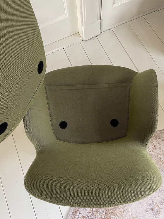 Image 1 of Fauteuil Normann Copenhagen, vert foncé avec pieds en noyer