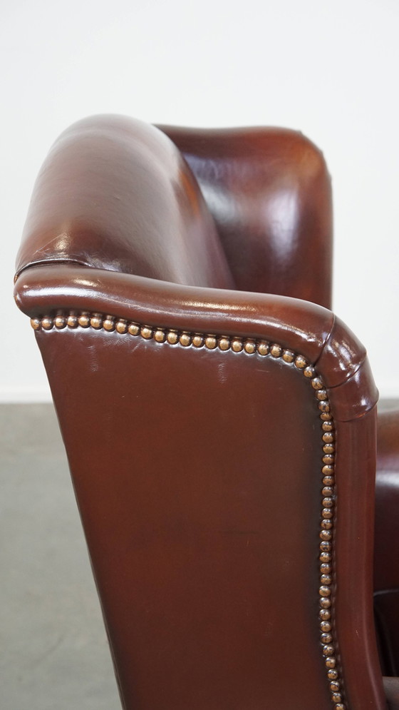 Image 1 of Fauteuil à oreilles en peau de mouton