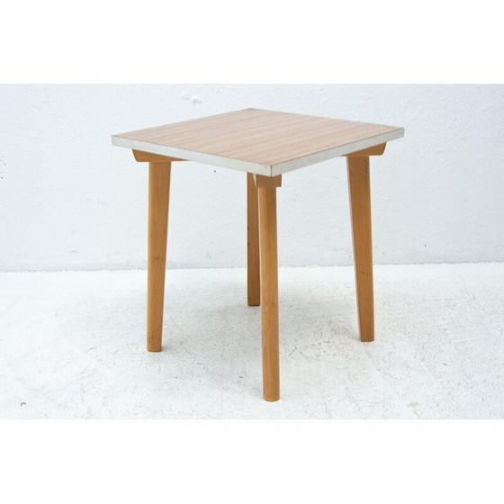 Image 1 of Table d'appoint en formica et bois de hêtre du milieu du siècle, Tchécoslovaquie années 1960