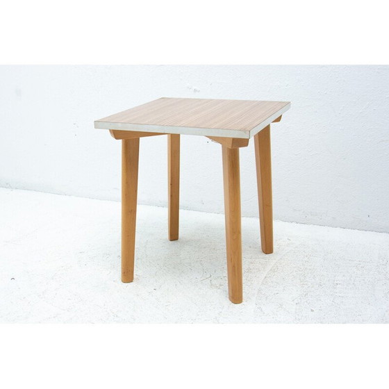 Image 1 of Table d'appoint en formica et bois de hêtre du milieu du siècle, Tchécoslovaquie années 1960