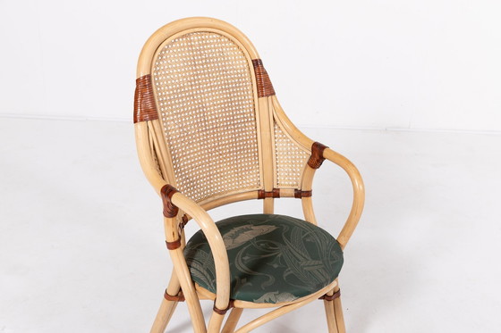 Image 1 of Ensemble de 2 chaises d'intérieur/extérieur en rotin et bambou des années 1970 avec table