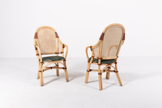 Image 1 of Ensemble de 2 chaises d'intérieur/extérieur en rotin et bambou des années 1970 avec table