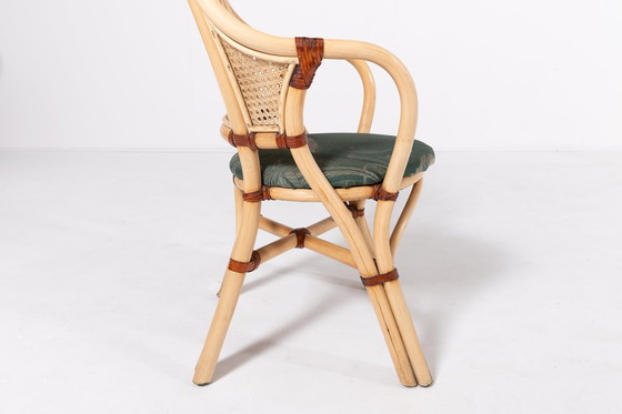 Image 1 of Ensemble de 2 chaises d'intérieur/extérieur en rotin et bambou des années 1970 avec table