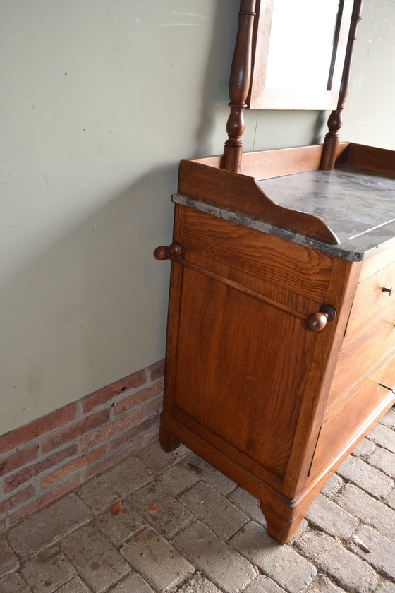 Image 1 of Commode ancienne en chêne avec miroir et plateau en marbre