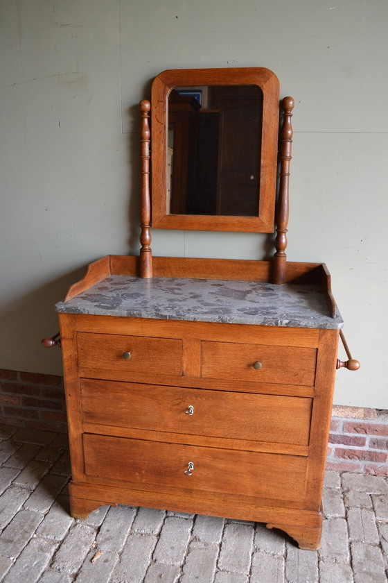 Image 1 of Commode ancienne en chêne avec miroir et plateau en marbre