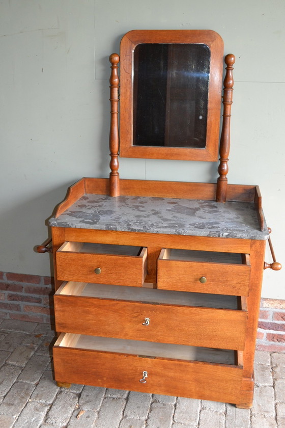 Image 1 of Commode ancienne en chêne avec miroir et plateau en marbre