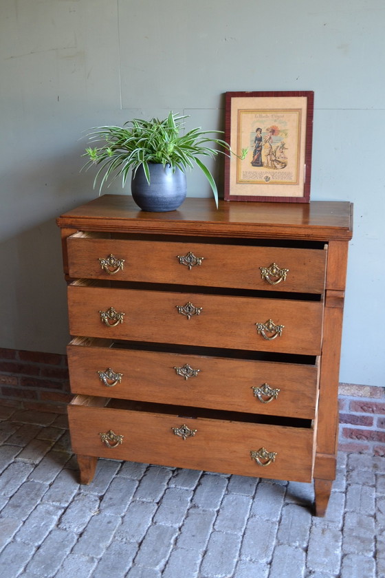 Image 1 of Commode Empire en chêne ancien.