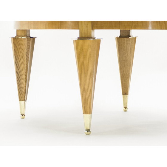 Image 1 of Table basse vintage en frêne flammé et laiton par André Arbus, 1940