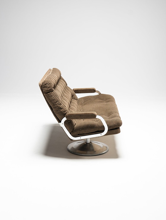 Image 1 of Ensemble canapé et fauteuils de l'ère spatiale, Hongrie, années 1950