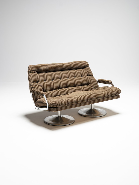 Image 1 of Ensemble canapé et fauteuils de l'ère spatiale, Hongrie, années 1950