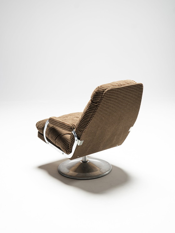 Image 1 of Ensemble canapé et fauteuils de l'ère spatiale, Hongrie, années 1950
