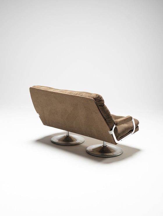 Image 1 of Ensemble canapé et fauteuils de l'ère spatiale, Hongrie, années 1950