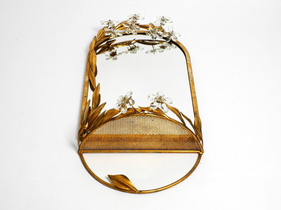 Image 1 of Magnifique ensemble de miroir mural en fer fleuri et étagère assortie plaqué or par Banci Firenze Italie