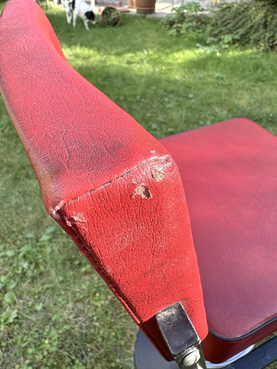 Image 1 of 3 Tabouret de Bar Rétro avec dossier, Original 60Er/70Er Cubique Rouge avec siège pivotant / American Diner Style