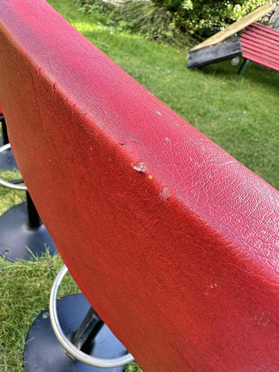 Image 1 of 3 Tabouret de Bar Rétro avec dossier, Original 60Er/70Er Cubique Rouge avec siège pivotant / American Diner Style