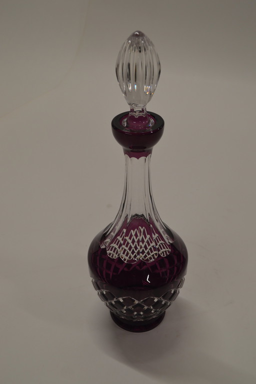 Carafe de cristal violet