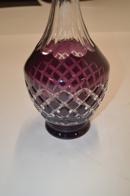 Carafe de cristal violet